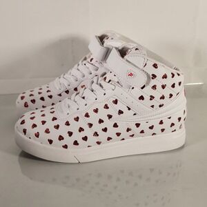 Fila Vulc Girls Size 6 Womens Size 7.5 Mid top Lace Up Sneaker white red hearts